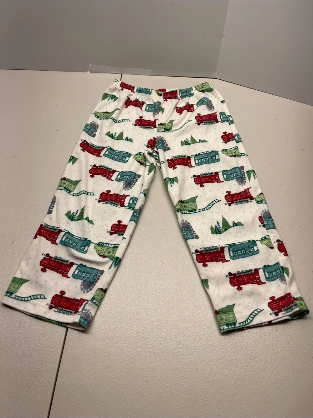 Carter's White Pajama Set with Red, Teal & Green Train Print. Size 4T